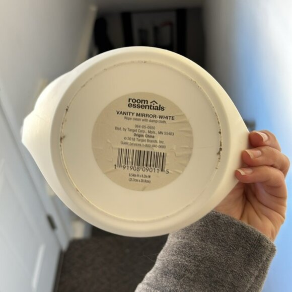 Mirror $3 - Picture 4 of 6